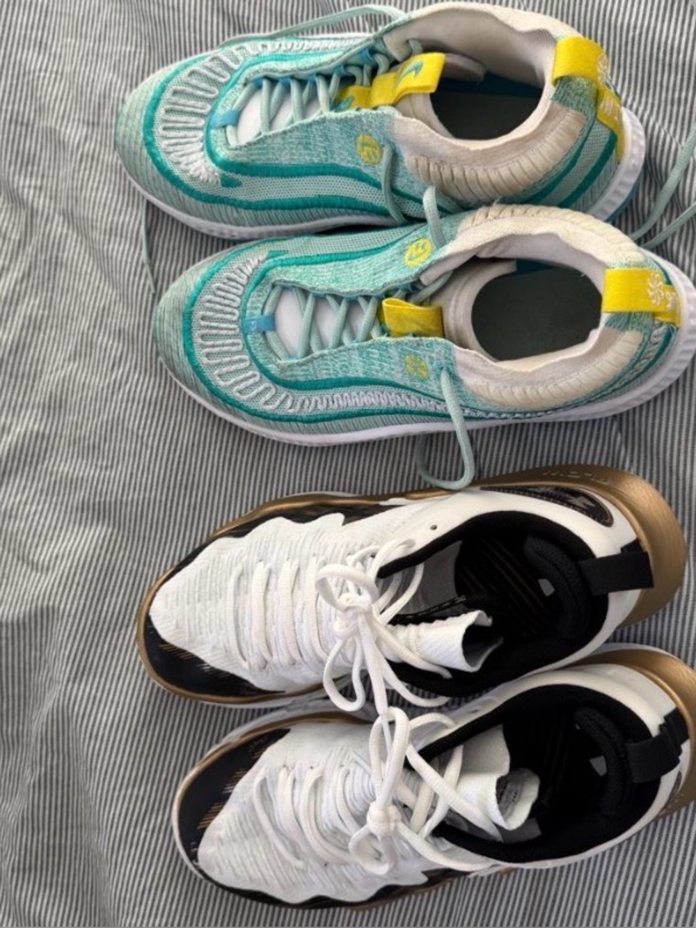 Women Athletic/Volleyball Sneakers, size 11